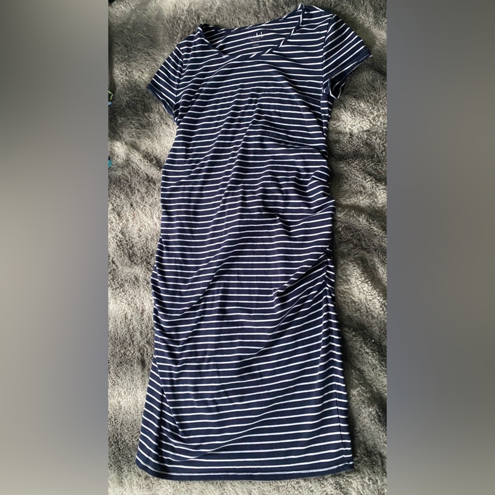 𝅺Isabel maternity navy striped maternity dress